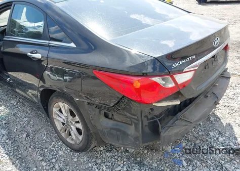 2013 Hyundai Sonata Limited z USA, uszkodzony, nr VIN 5NPEC4AC9DH693995